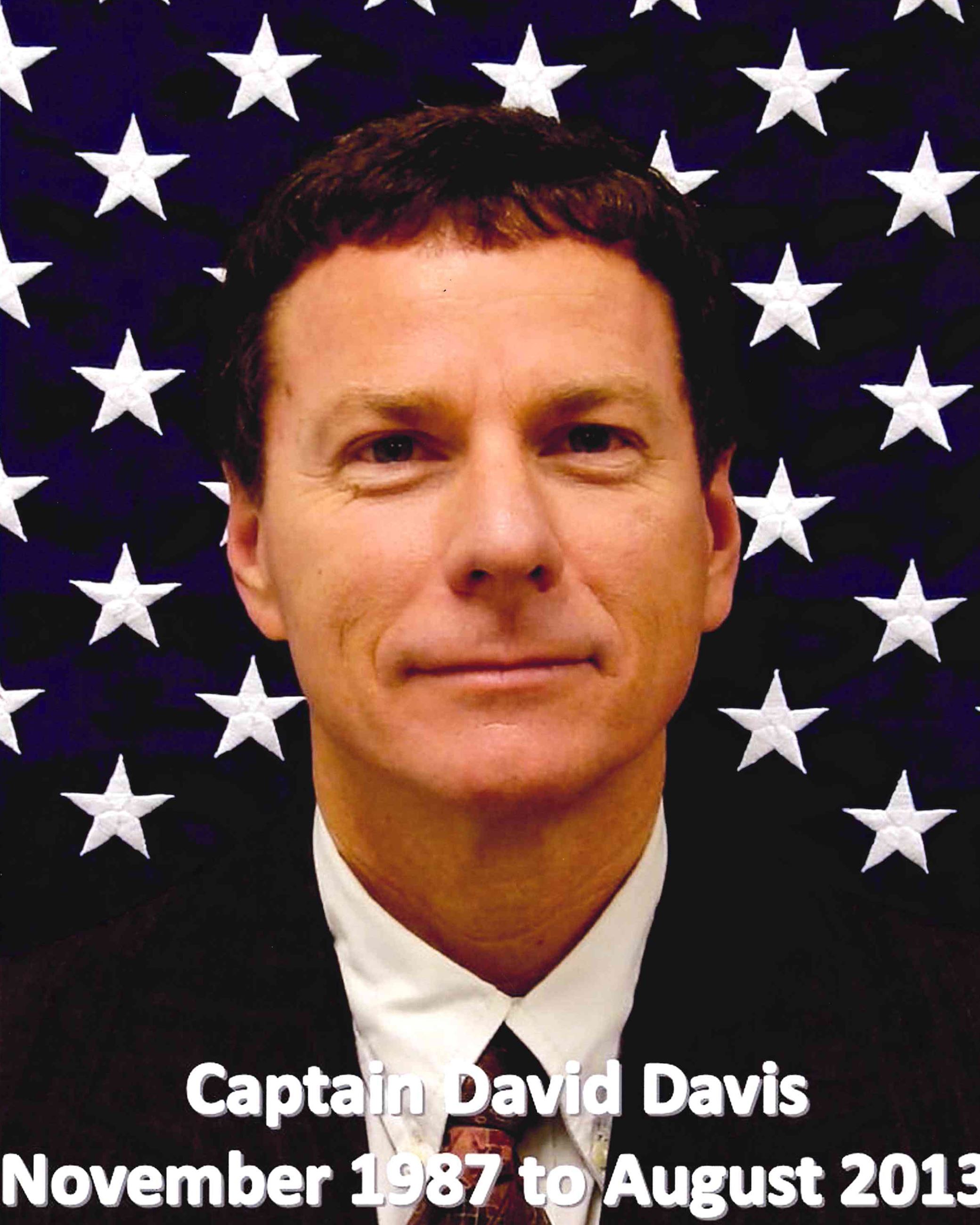 Capt David Davis